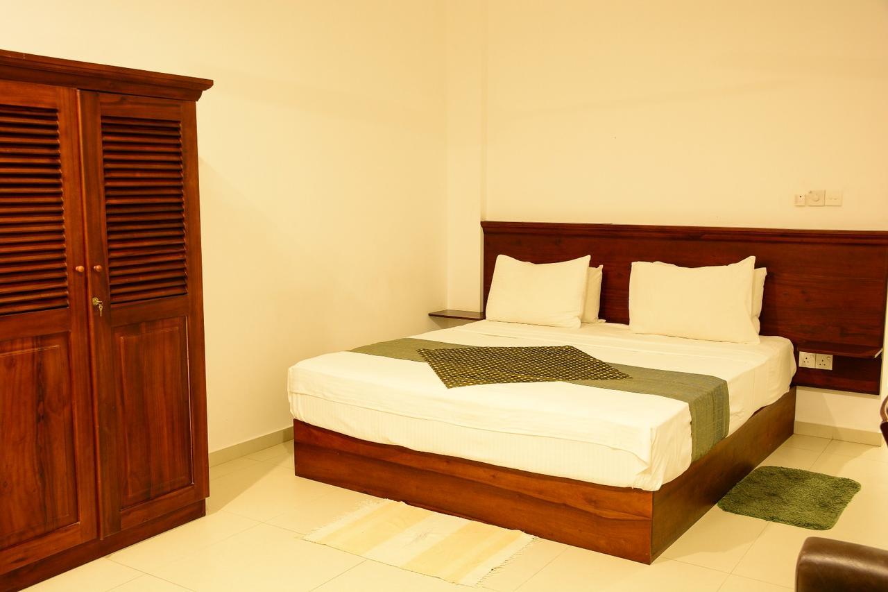 Ranmal Beach Hotel Hikkaduwa Cameră foto